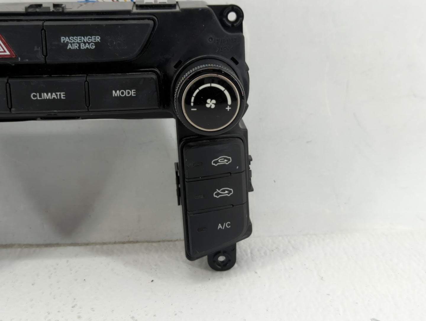2009-2014 Hyundai Genesis Climate Control Module Temperature AC/Heater Replacement P/N:97250-3M700 Fits OEM Used Auto Parts 
