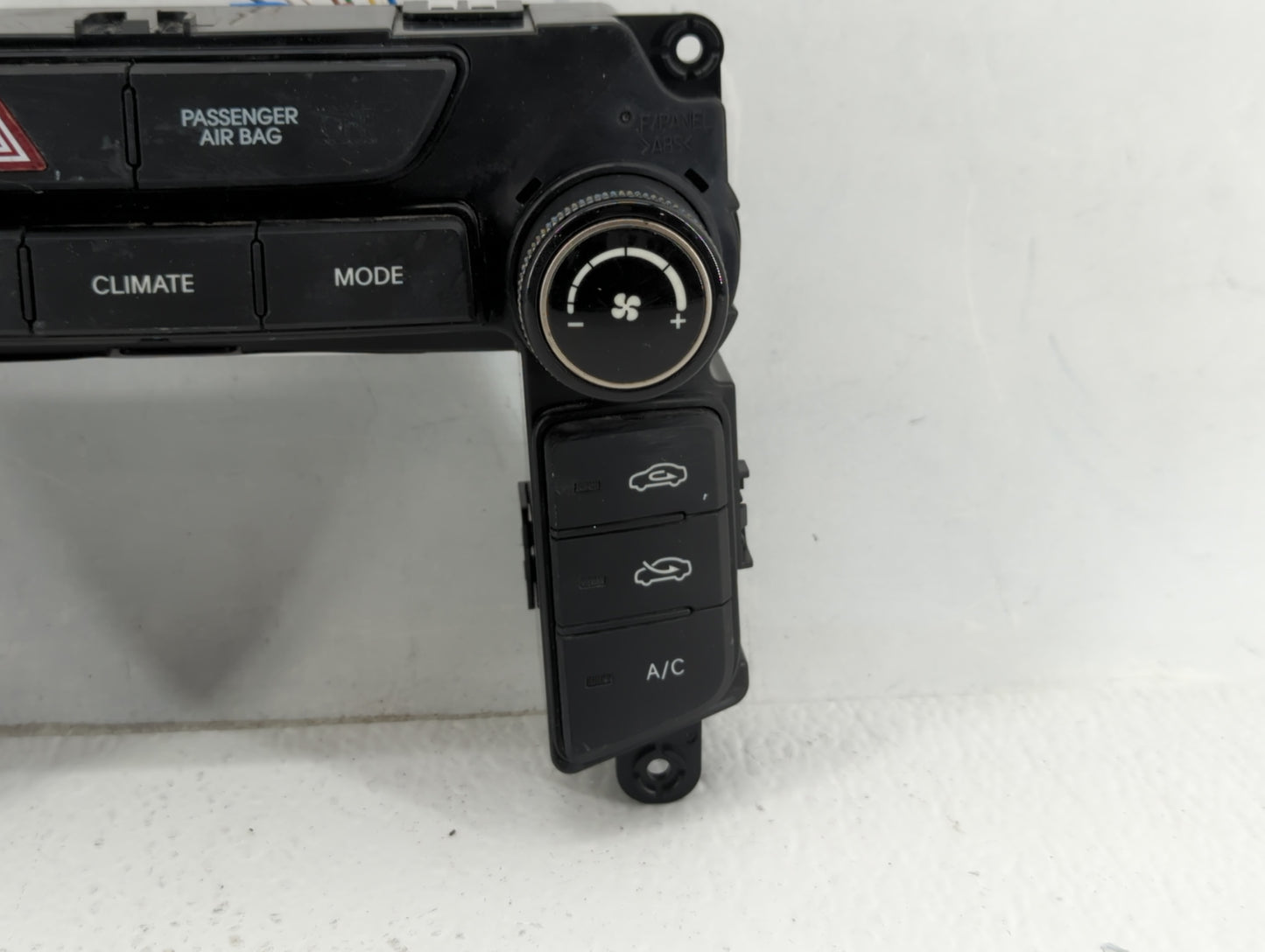 2009-2014 Hyundai Genesis Climate Control Module Temperature AC/Heater Replacement P/N:97250-3M700 Fits OEM Used Auto Parts 