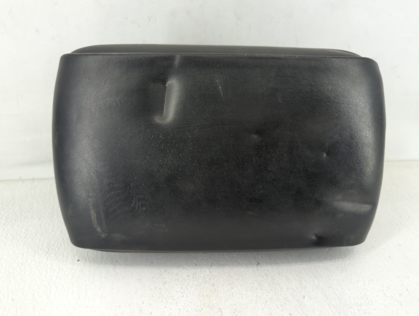 2012 Hyundai Genesis Center Console Armrest Cover Lid Black - Oemusedautoparts1.com