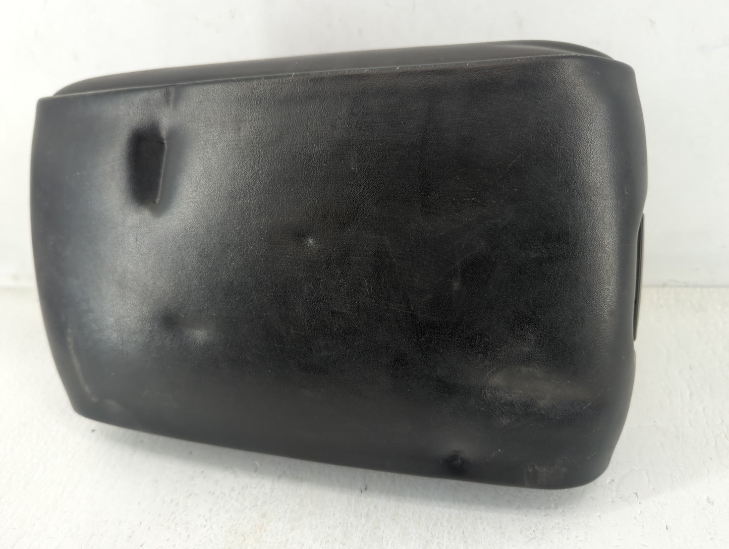 2012 Hyundai Genesis Center Console Armrest Cover Lid Black - Oemusedautoparts1.com