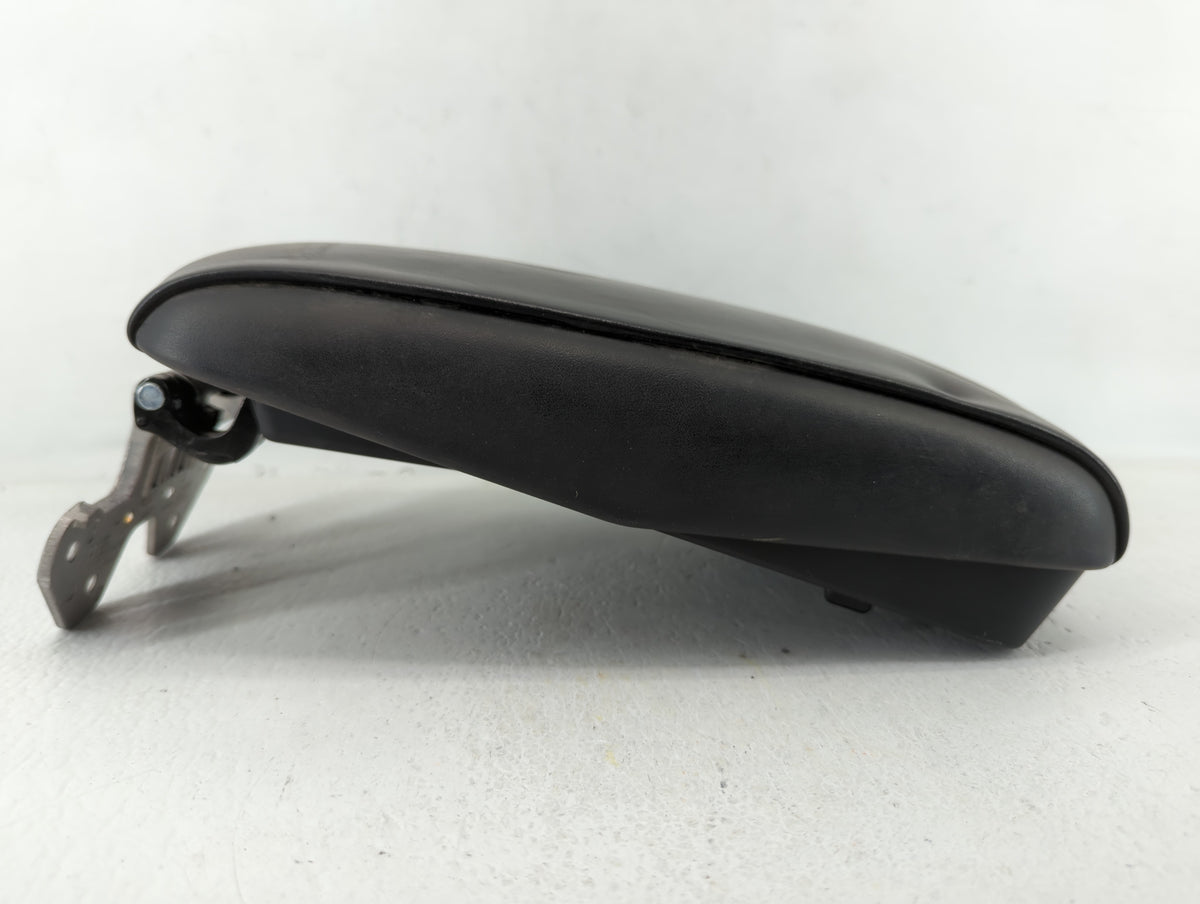 2012 Hyundai Genesis Center Console Armrest Cover Lid Black - Oemusedautoparts1.com