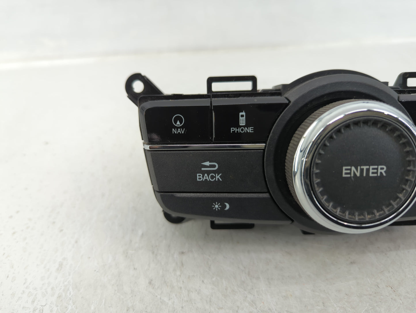 2009-2014 Hyundai Genesis Am Fm Cd Player Radio Receiver - Oemusedautoparts1.com