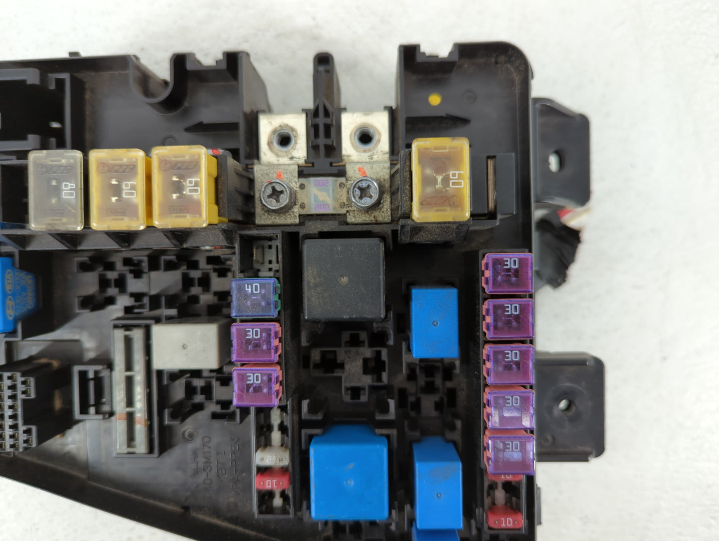 2012-2014 Hyundai Genesis Fusebox Fuse Box Panel Relay Module P/N:91297-3M272 0009, 110722 CHSJ Fits Fits 2012 2013 2014 OEM