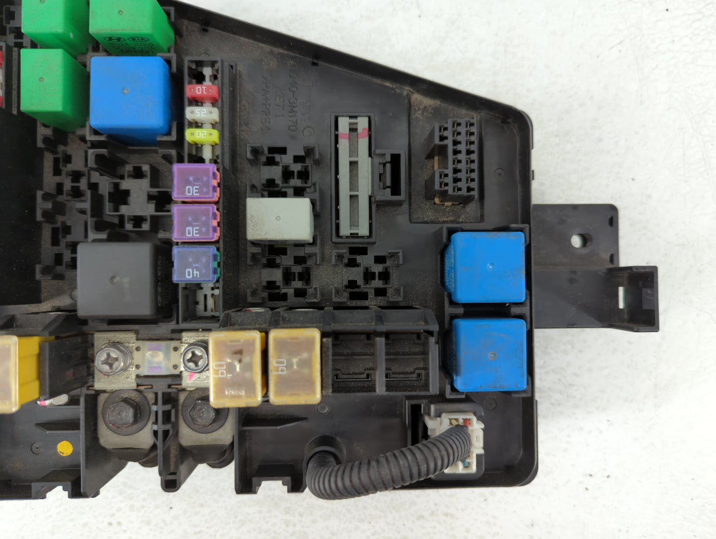 2012-2014 Hyundai Genesis Fusebox Fuse Box Panel Relay Module P/N:91297-3M272 0009, 110722 CHSJ Fits Fits 2012 2013 2014 OEM