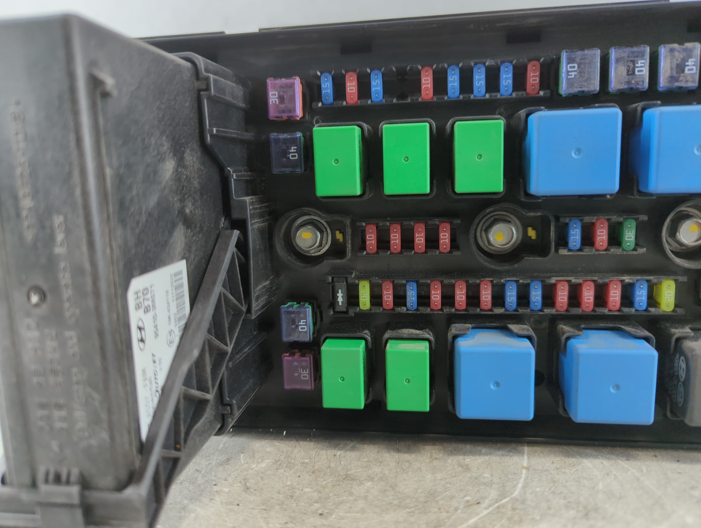 2012 Hyundai Genesis Fusebox Fuse Box Panel Relay Module P/N:91950-3M173 Fits OEM Used Auto Parts - Oemusedautoparts1.com