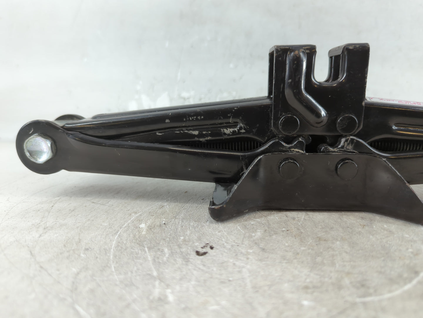 2012 Hyundai Genesis Spare Scissor Car Jack - Oemusedautoparts1.com