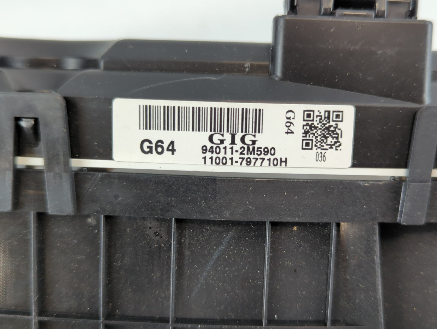 2011-2012 Hyundai Genesis Instrument Cluster Speedometer Gauges P/N:11001-797710H 94011-2M590 Fits Fits 2011 2012 OEM Used A