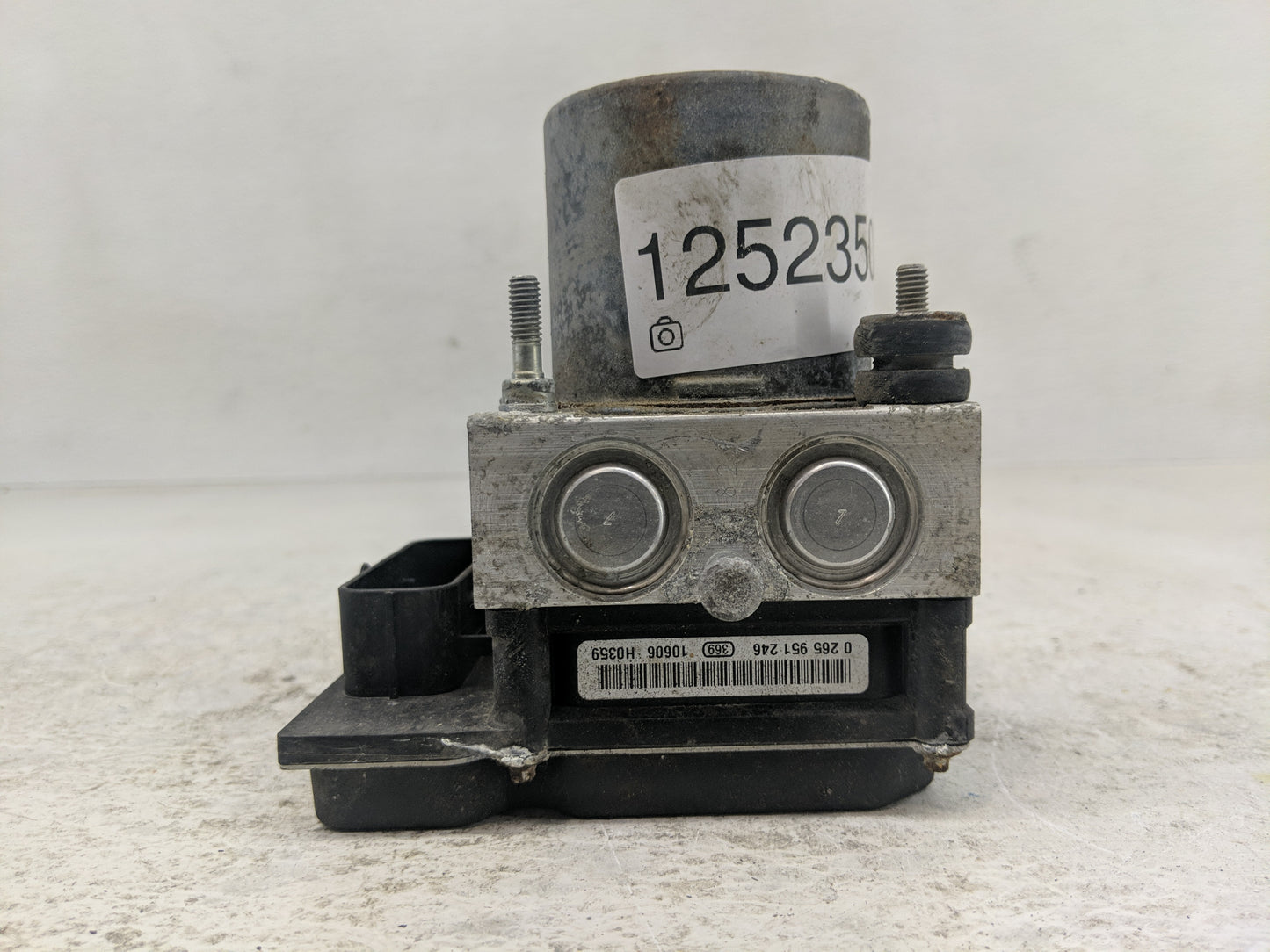 2010-2012 Hyundai Santa Fe ABS Pump Control Module Replacement P/N:0 265 951 246 Fits Fits 2010 2011 2012 OEM Used Auto Part