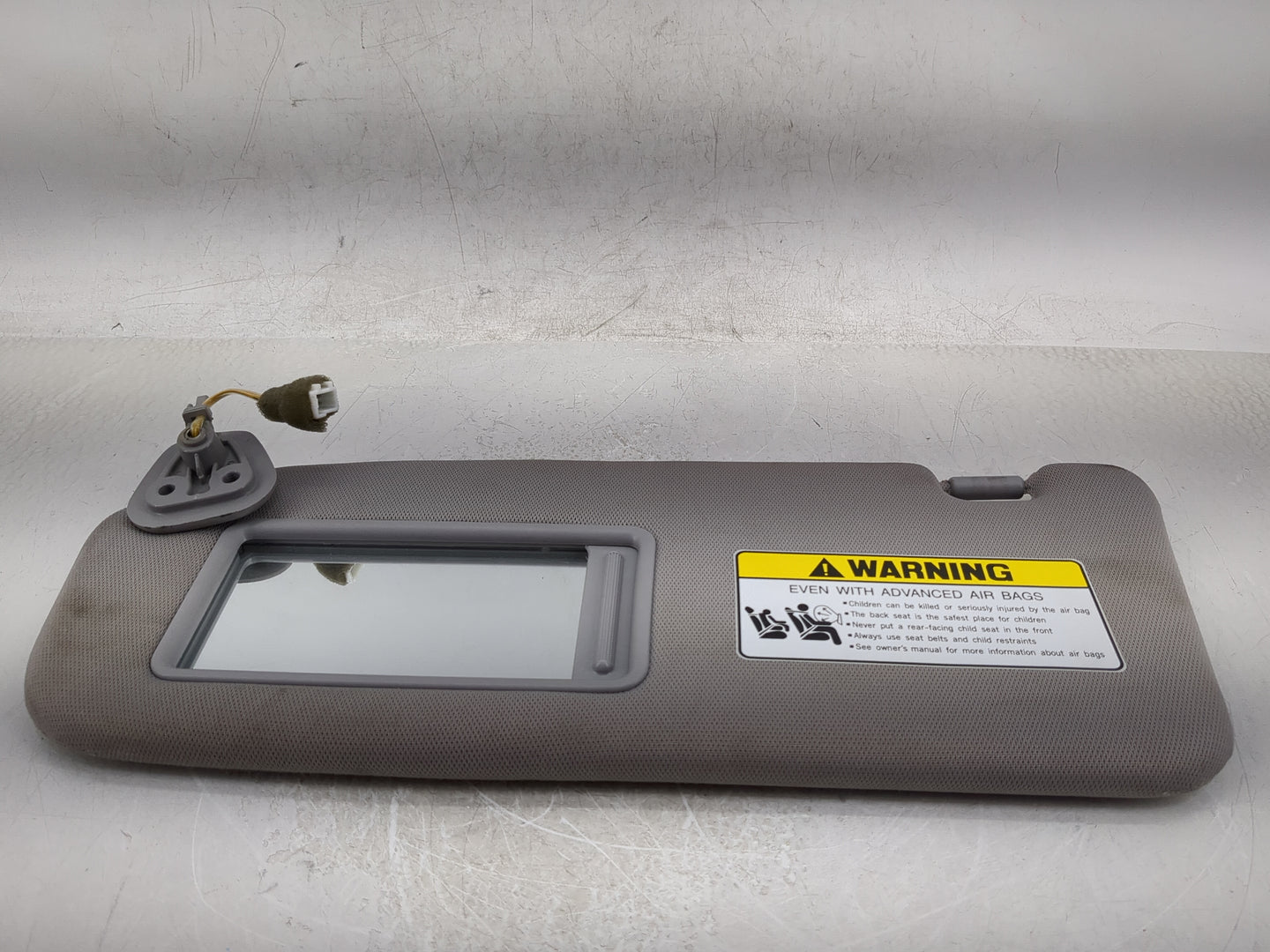 2010-2012 Hyundai Santa Fe Sun Visor Shade Replacement Driver Left Mirror Fits Fits 2010 2011 2012 OEM Used Auto Parts - Oem