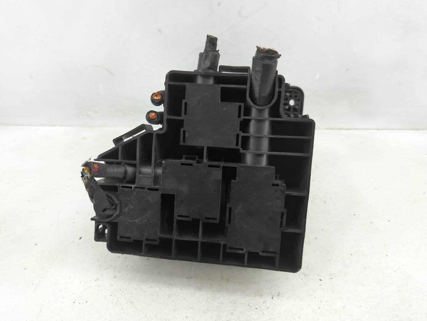 2010-2012 Hyundai Santa Fe Fusebox Fuse Box Panel Relay Module P/N:91950-2B710 Fits Fits 2010 2011 2012 OEM Used Auto Parts 