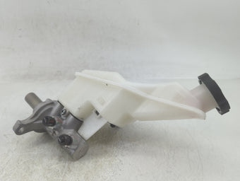 compare product 2010-2012 Hyundai Santa Fe Brake Master Cylinder