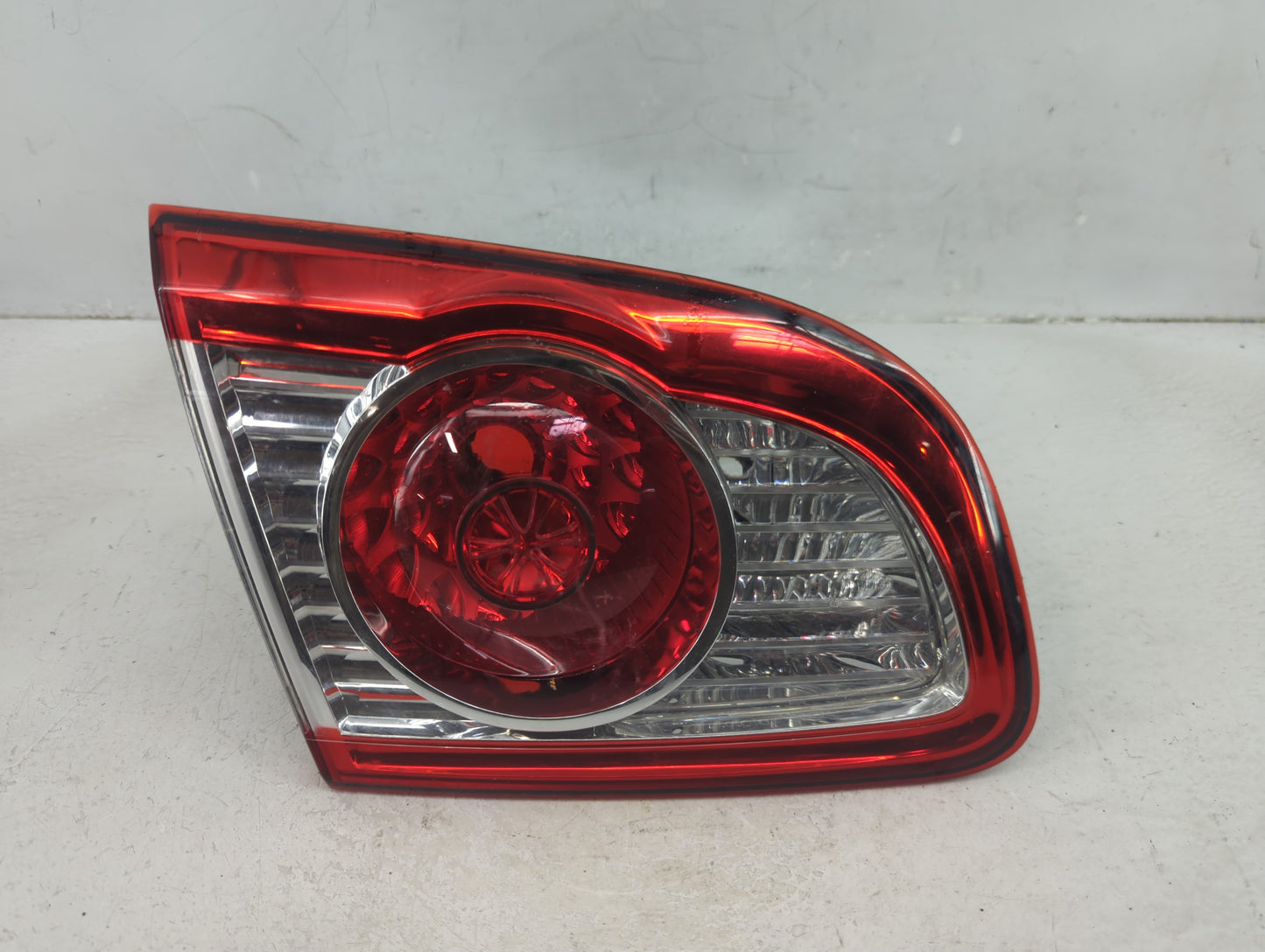2010-2012 Hyundai Santa Fe Tail Light Assembly Driver Left OEM P/N:92405-0W5 Fits Fits 2010 2011 2012 OEM Used Auto Parts - 