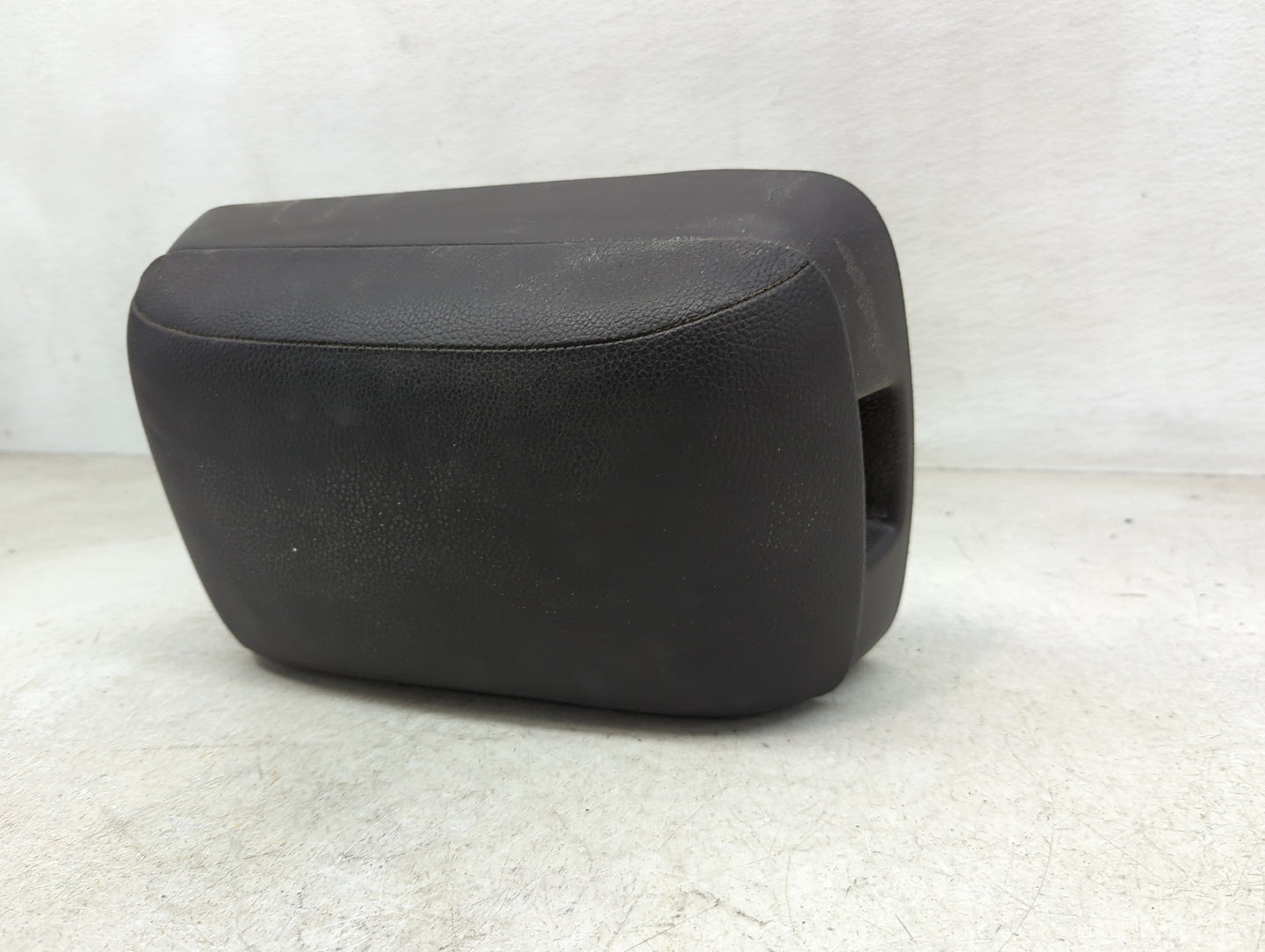 2012 Hyundai Santa Fe Center Console Armrest Cover Lid Fits OEM Used Auto Parts - Oemusedautoparts1.com