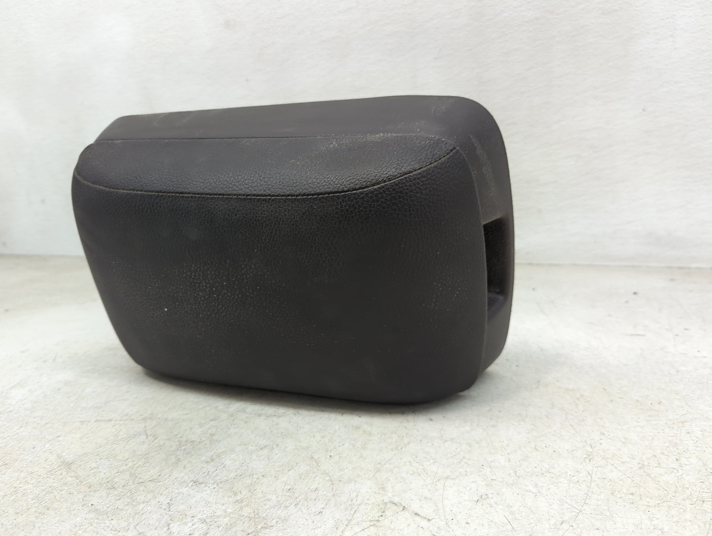 2012 Hyundai Santa Fe Center Console Armrest Cover Lid Fits OEM Used Auto Parts - Oemusedautoparts1.com