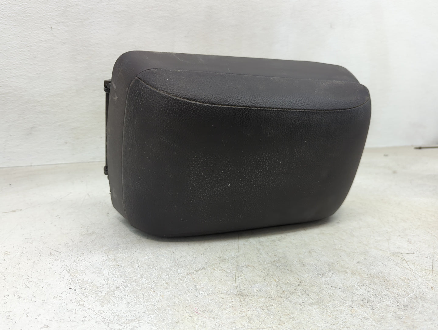 2012 Hyundai Santa Fe Center Console Armrest Cover Lid Fits OEM Used Auto Parts - Oemusedautoparts1.com