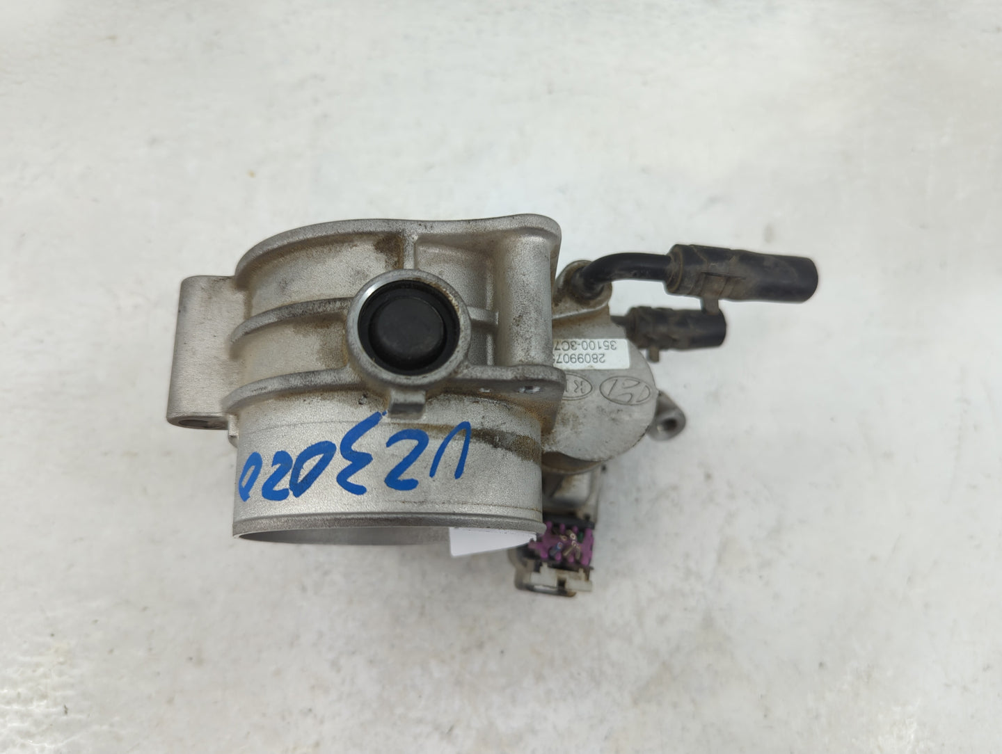 2010-2012 Hyundai Santa Fe Throttle Body P/N:351003C700 Fits Fits 2010 2011 2012 2013 2014 OEM Used Auto Parts - Oemusedauto