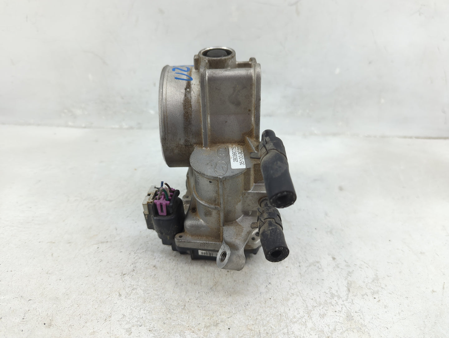 2010-2012 Hyundai Santa Fe Throttle Body P/N:351003C700 Fits Fits 2010 2011 2012 2013 2014 OEM Used Auto Parts - Oemusedauto