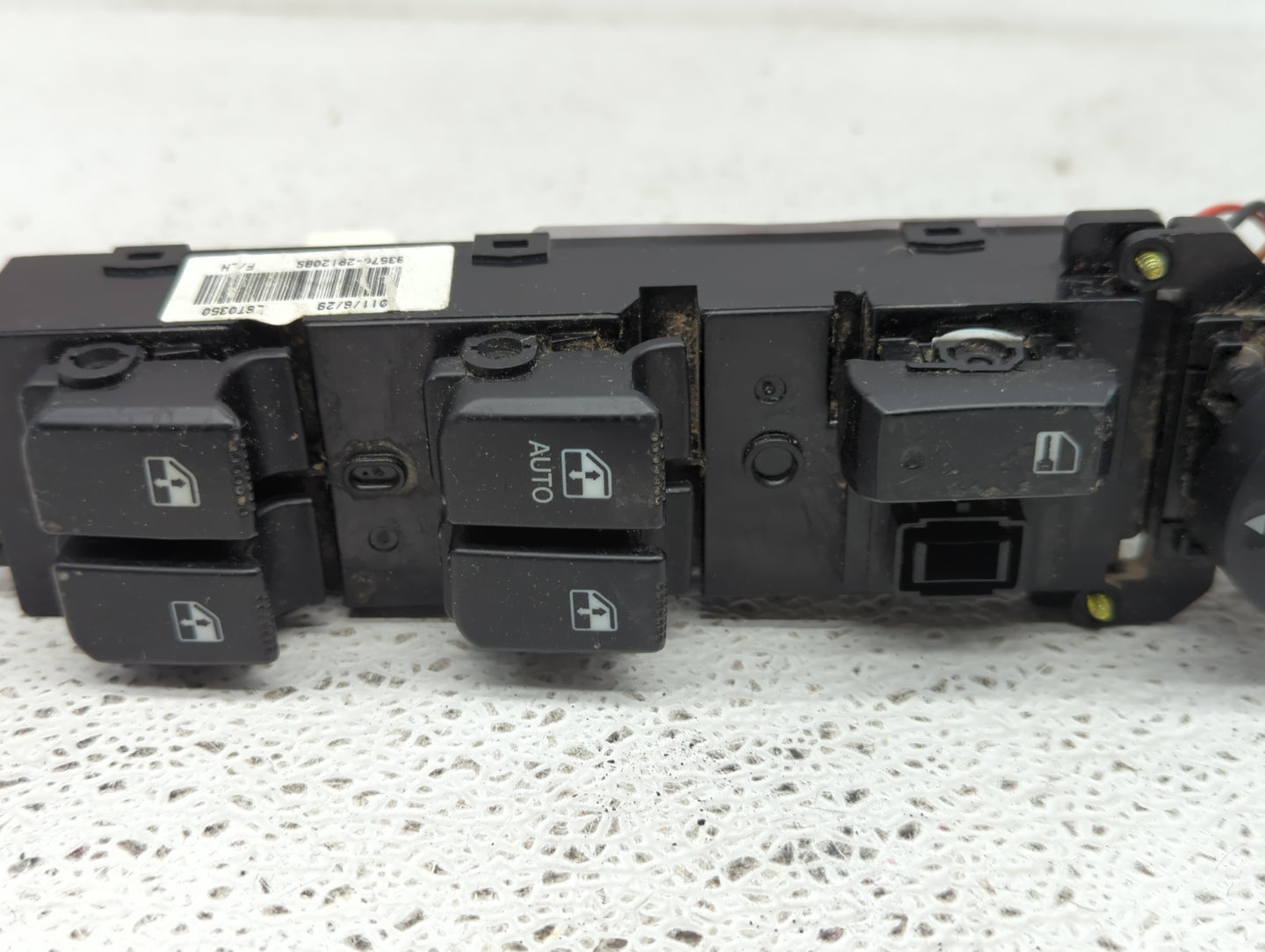2010-2012 Hyundai Santa Fe Master Power Window Switch Replacement Driver Side Left P/N:93570-2B120BS Fits Fits 2010 2011 201