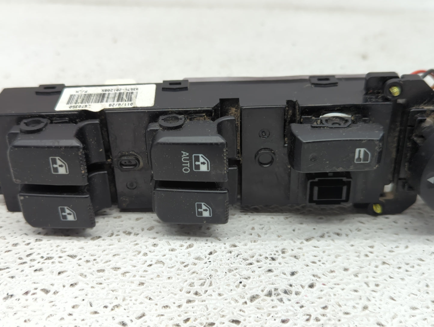 2010-2012 Hyundai Santa Fe Master Power Window Switch Replacement Driver Side Left P/N:93570-2B120BS Fits Fits 2010 2011 201