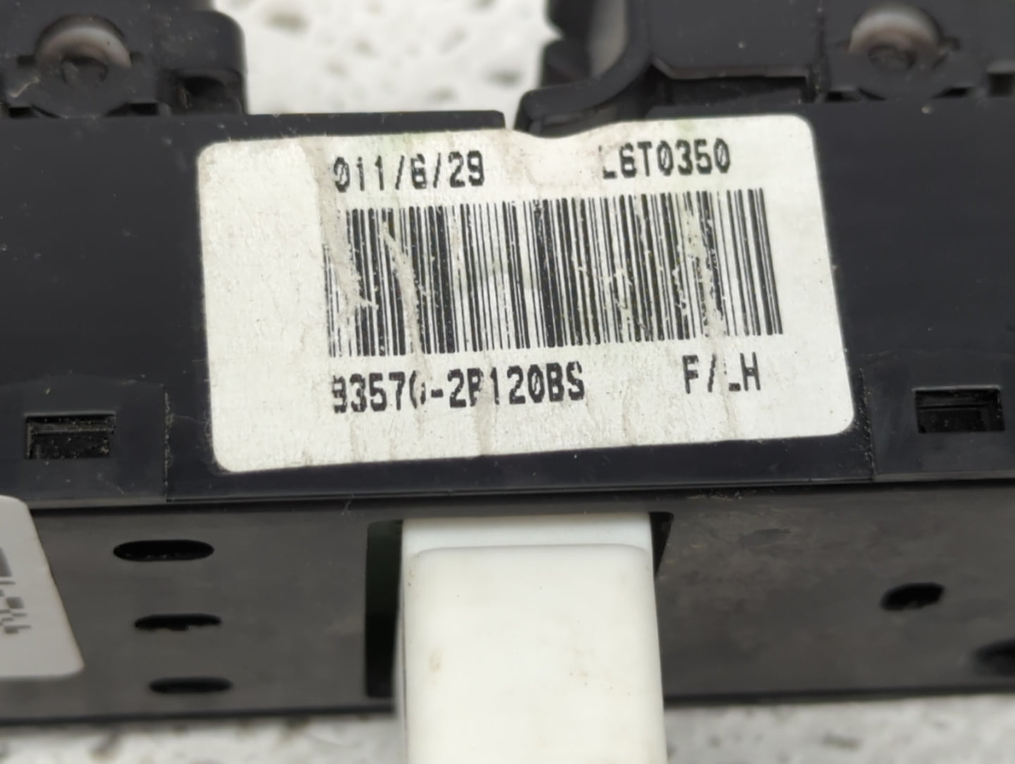 2010-2012 Hyundai Santa Fe Master Power Window Switch Replacement Driver Side Left P/N:93570-2B120BS Fits Fits 2010 2011 201