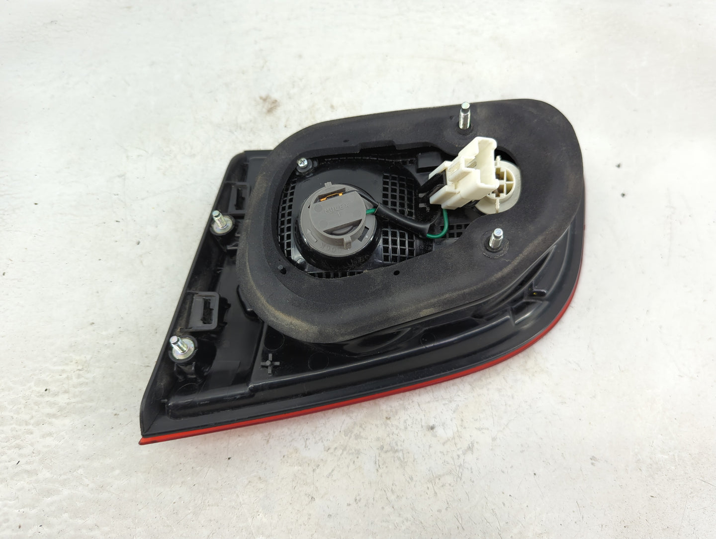 2012 Hyundai Santa Fe Driver Left Side Deck Lid Mounted Tail Light - Oemusedautoparts1.com