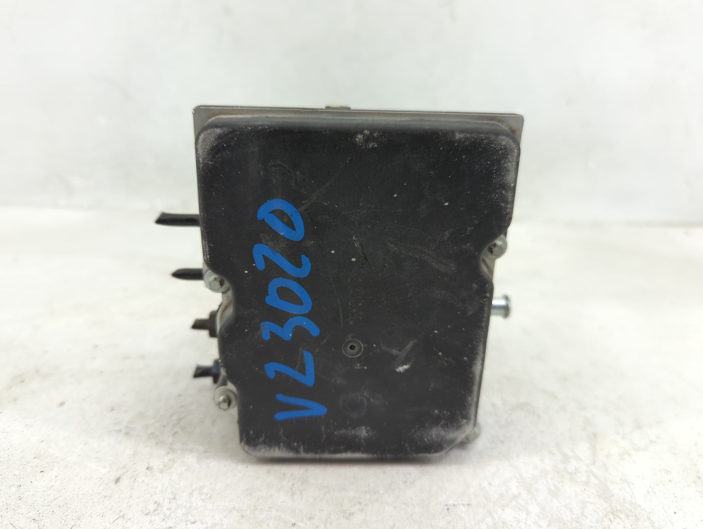 2010-2012 Hyundai Santa Fe ABS Pump Control Module Replacement P/N:58910-2B650 Fits Fits 2010 2011 2012 OEM Used Auto Parts 