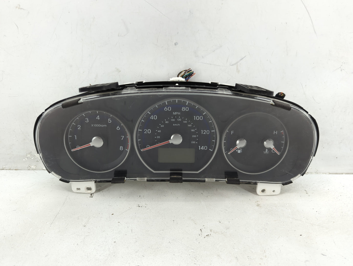2010-2012 Hyundai Santa Fe Instrument Cluster Speedometer Gauges P/N:94011-0W131 Fits Fits 2010 2011 2012 OEM Used Auto Part