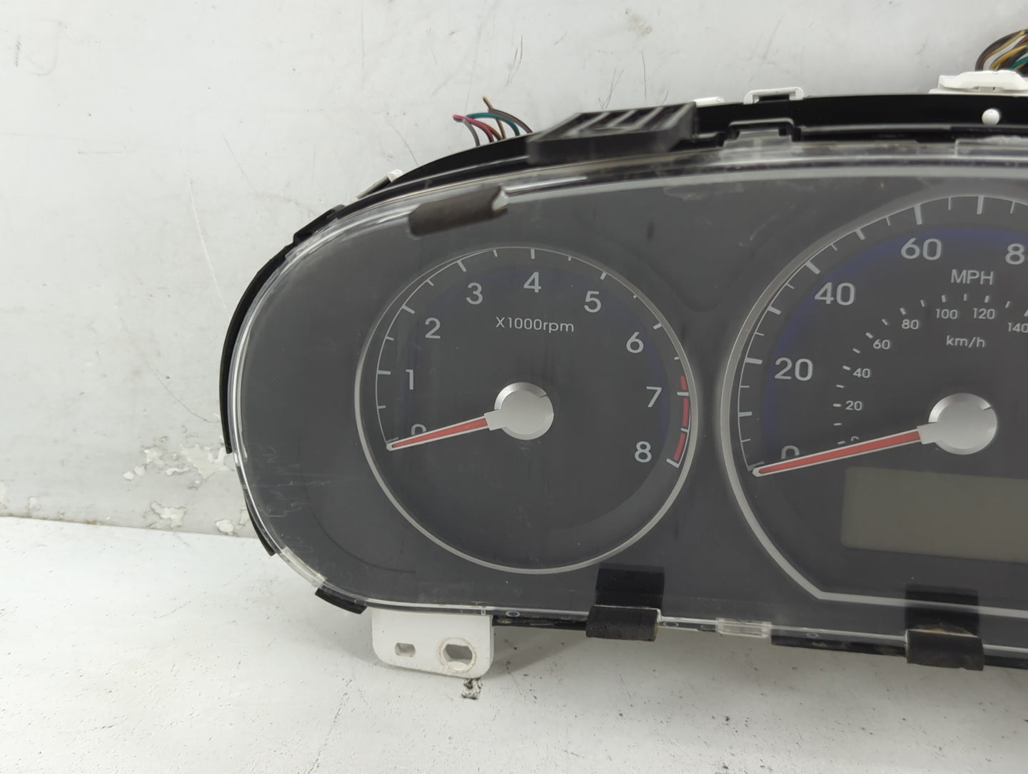 2010-2012 Hyundai Santa Fe Instrument Cluster Speedometer Gauges P/N:94011-0W131 Fits Fits 2010 2011 2012 OEM Used Auto Part