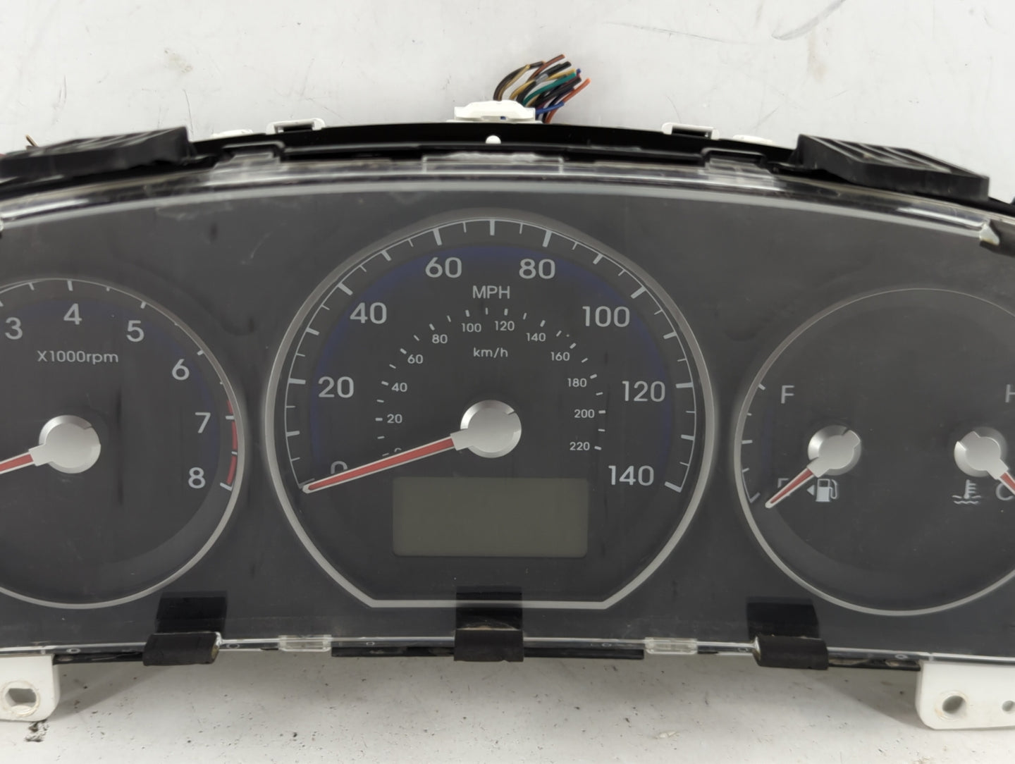 2010-2012 Hyundai Santa Fe Instrument Cluster Speedometer Gauges P/N:94011-0W131 Fits Fits 2010 2011 2012 OEM Used Auto Part