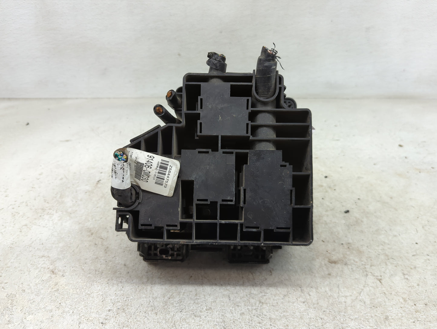 2010-2012 Hyundai Santa Fe Fusebox Fuse Box Panel Relay Module P/N:91406-0W030 Fits Fits 2010 2011 2012 OEM Used Auto Parts 