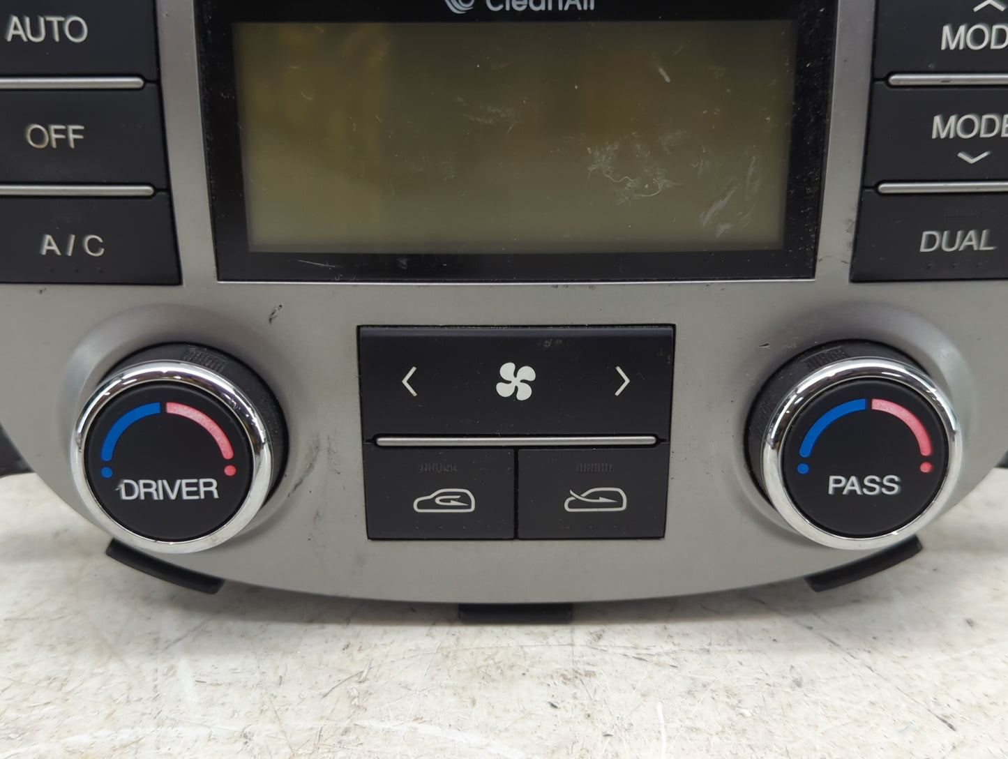 2010-2012 Hyundai Santa Fe Climate Control Module Temperature AC/Heater Replacement P/N:C800-MA9DA 97250-0W357 Fits OEM Used