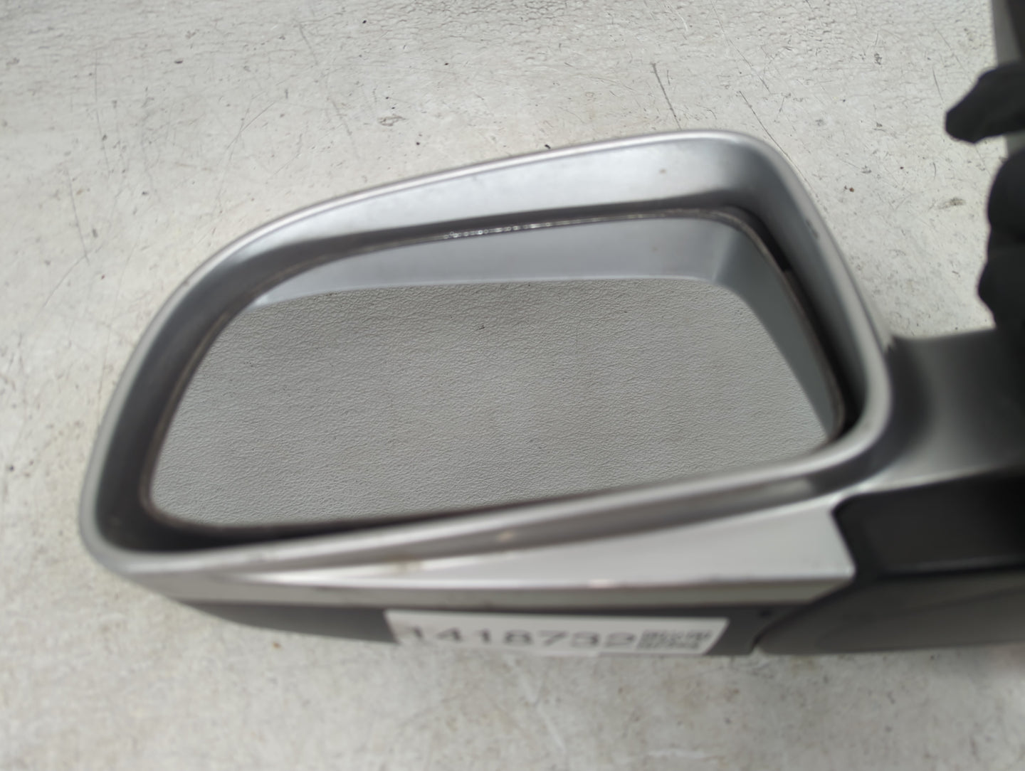 2007-2012 Hyundai Santa Fe Driver Side View Mirror - Left Door Mirror OEM Used - Oemusedautoparts1.com