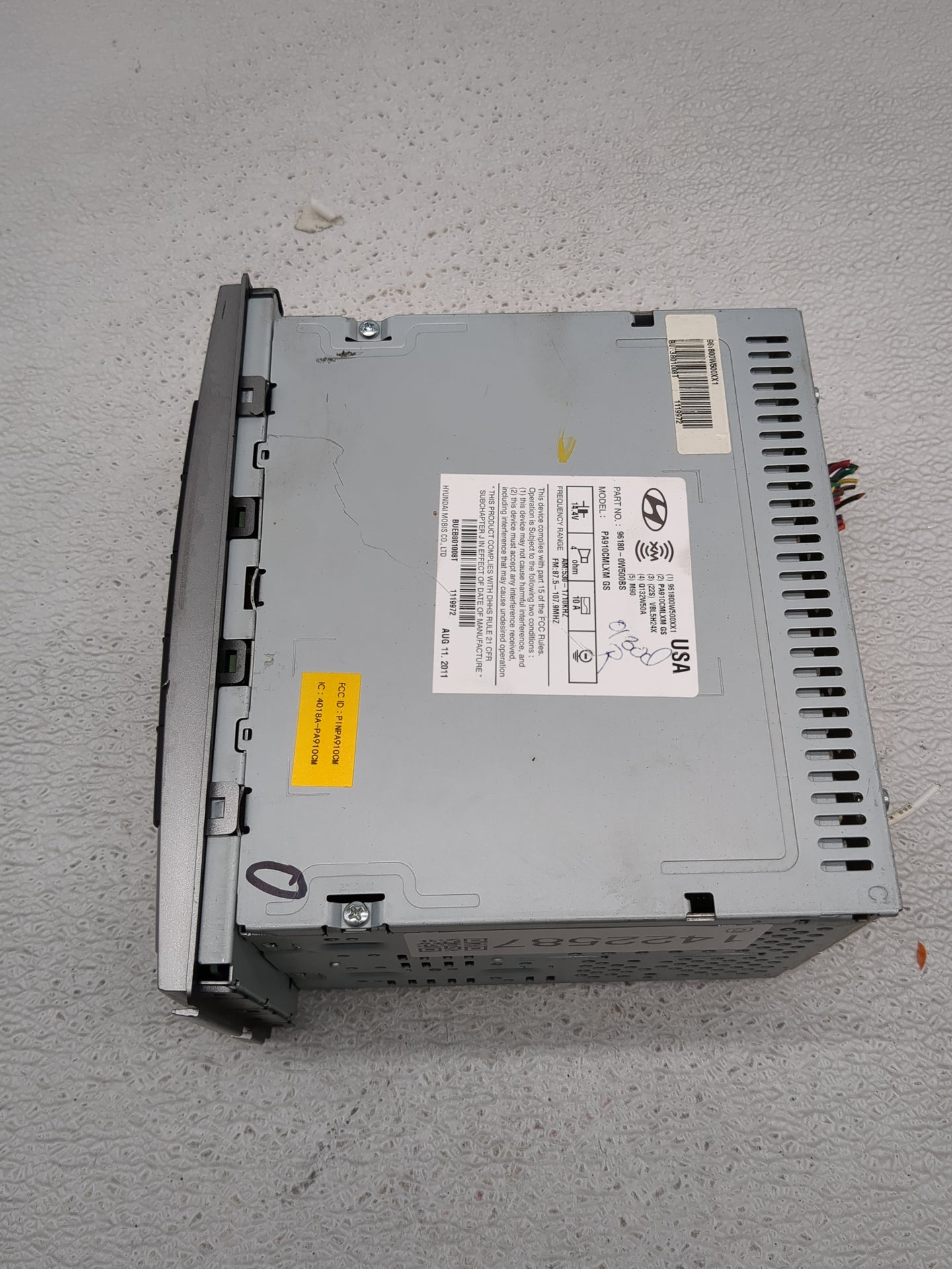 2010-2012 Hyundai Santa Fe Radio AM FM Cd Player Receiver Replacement P/N:96180-0W500BS Fits Fits 2010 2011 2012 OEM Used Au