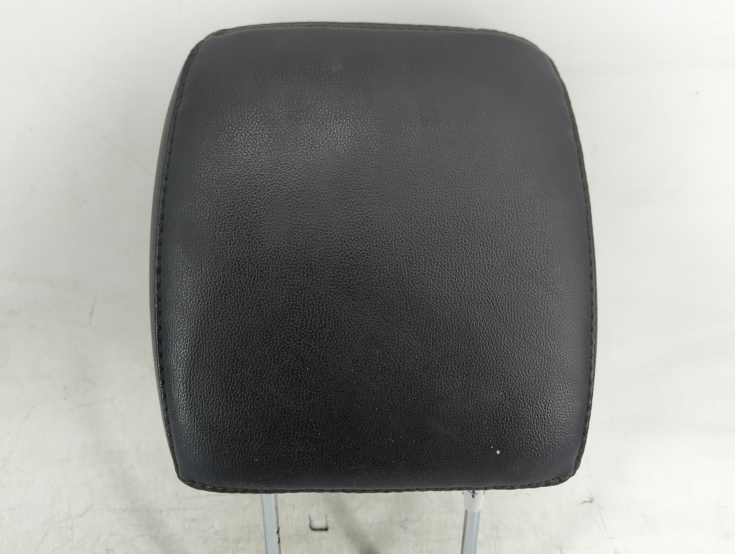 2012 Hyundai Santa Fe Headrest Head Rest Front Driver Seat Black - Oemusedautoparts1.com