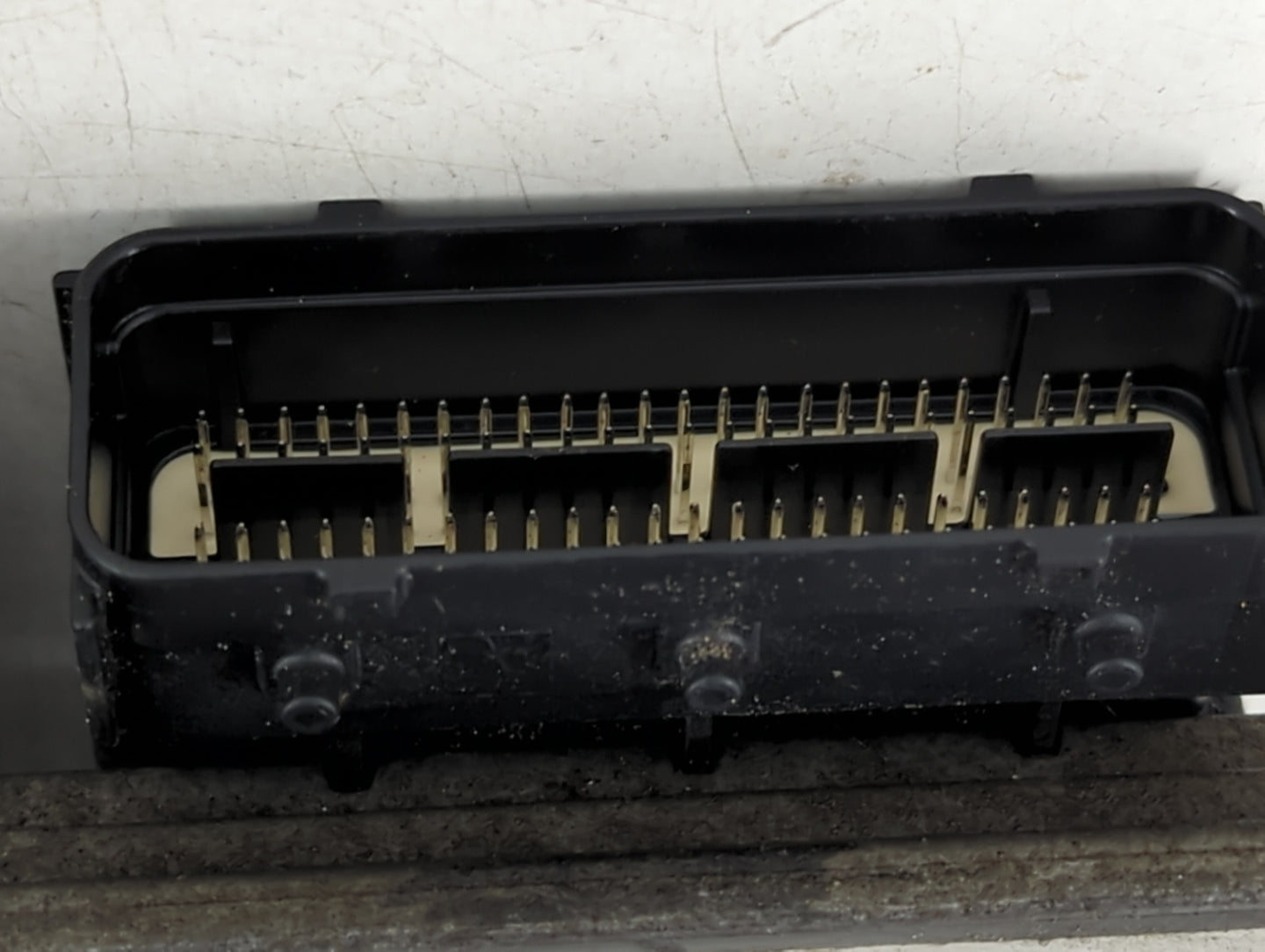 2010-2012 Hyundai Santa Fe PCM Engine Control Computer ECU ECM PCU OEM P/N:39109-3C562, 28330291 Fits Fits 2010 2011 2012 OE