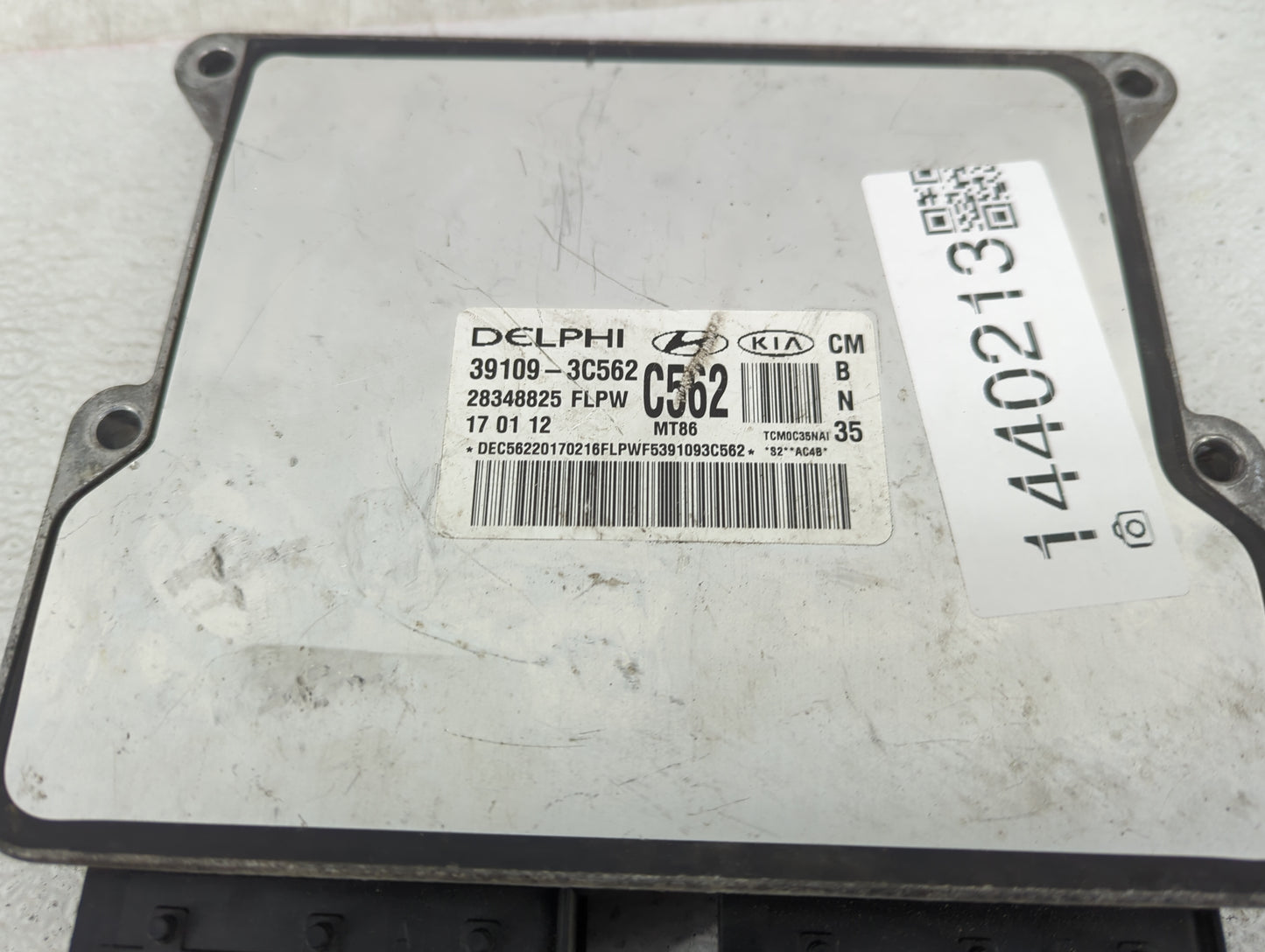 2010-2012 Hyundai Santa Fe PCM Engine Control Computer ECU ECM PCU OEM P/N:39109-3C562 28348825 Fits Fits 2010 2011 2012 OEM