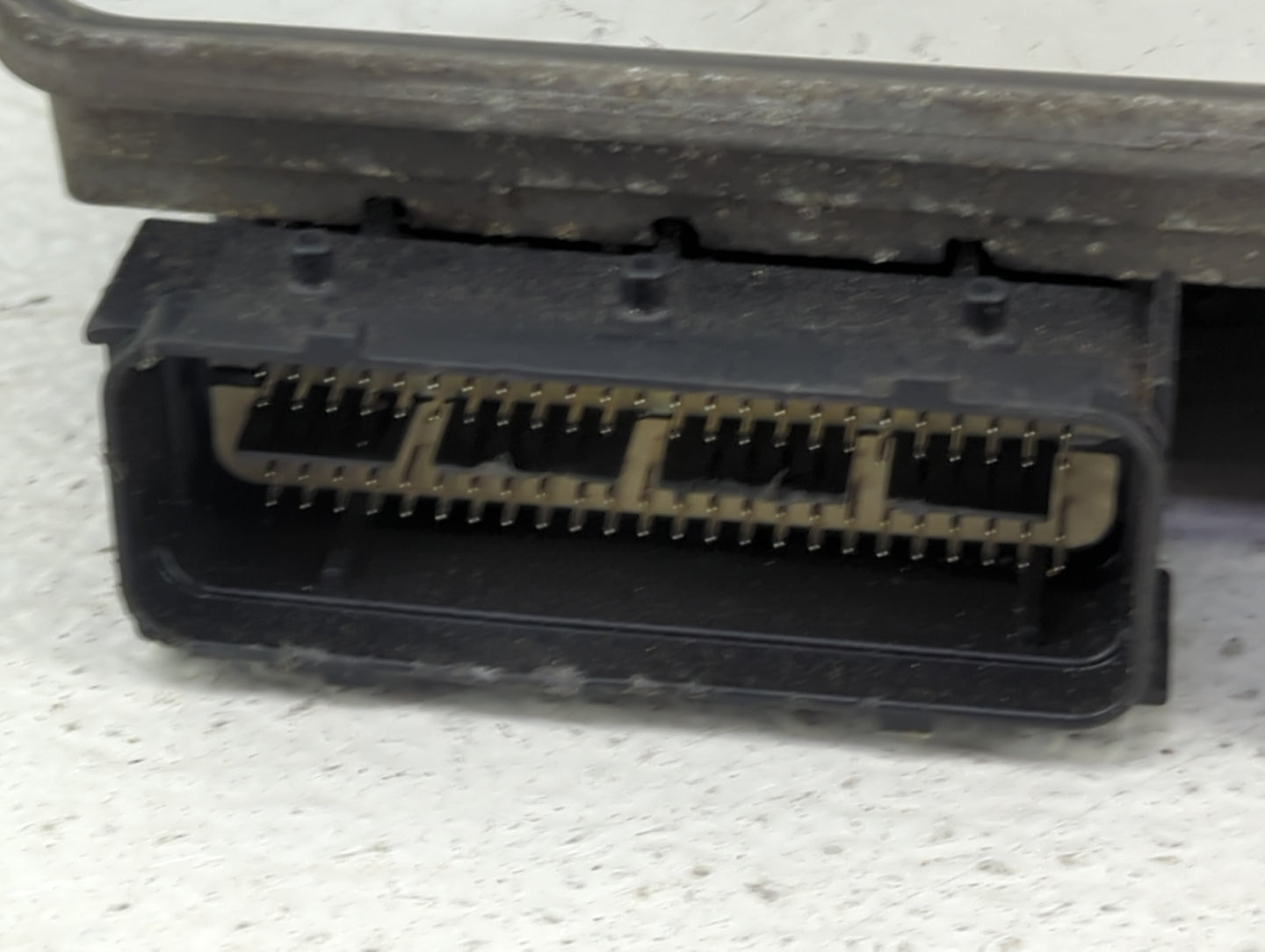 2010-2012 Hyundai Santa Fe PCM Engine Control Computer ECU ECM PCU OEM P/N:39109-3C562 28348825 Fits Fits 2010 2011 2012 OEM