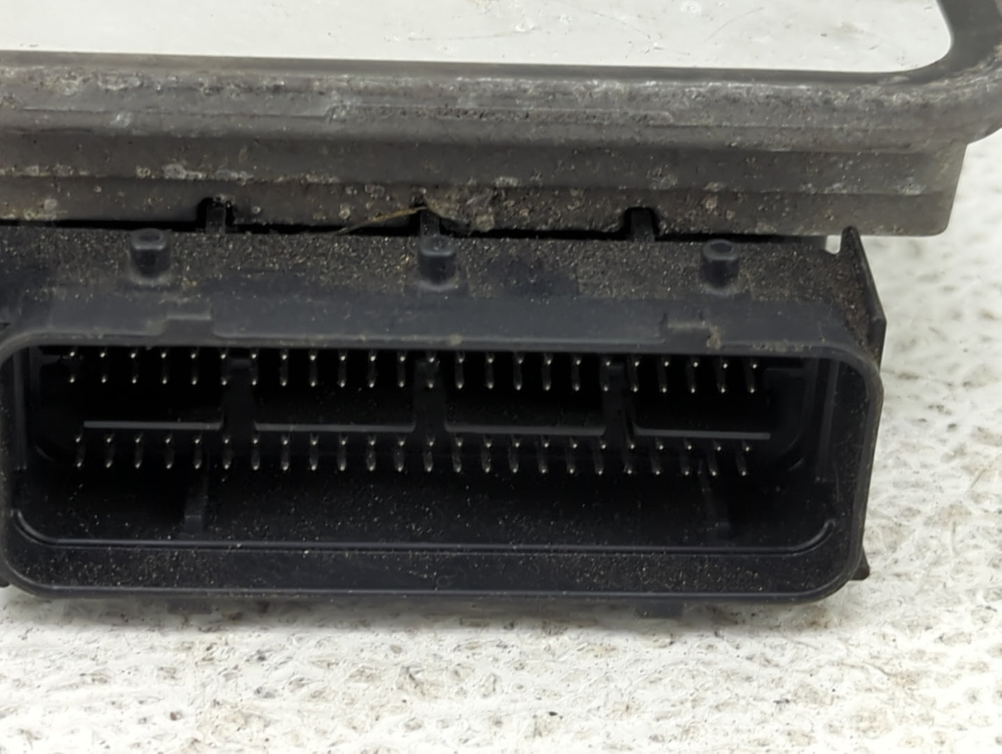 2010-2012 Hyundai Santa Fe PCM Engine Control Computer ECU ECM PCU OEM P/N:39109-3C562 28348825 Fits Fits 2010 2011 2012 OEM