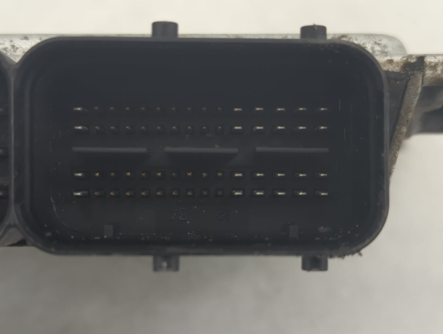 2010-2012 Hyundai Santa Fe PCM Engine Control Computer ECU ECM PCU OEM P/N:39134-2G342 39104-2G342 Fits Fits 2010 2011 2012 