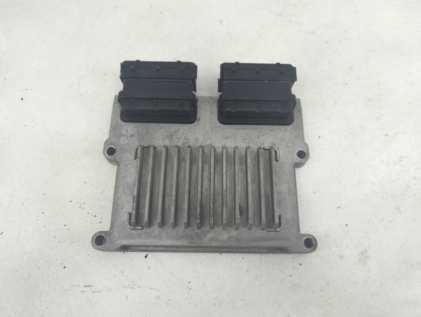 2010-2012 Hyundai Santa Fe PCM Engine Control Computer ECU ECM PCU OEM P/N:39109-3C562 28330291 Fits Fits 2010 2011 2012 OEM