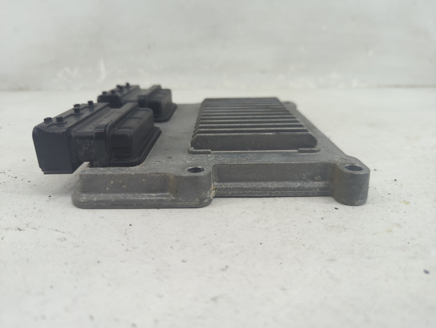 2010-2012 Hyundai Santa Fe PCM Engine Control Computer ECU ECM PCU OEM P/N:39109-3C562 28330291 Fits Fits 2010 2011 2012 OEM