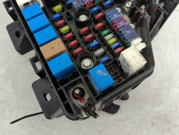 2010-2012 Hyundai Santa Fe Fusebox Fuse Box Panel Relay Module P/N:95224-29850 Fits Fits 2010 2011 2012 OEM Used Auto Parts