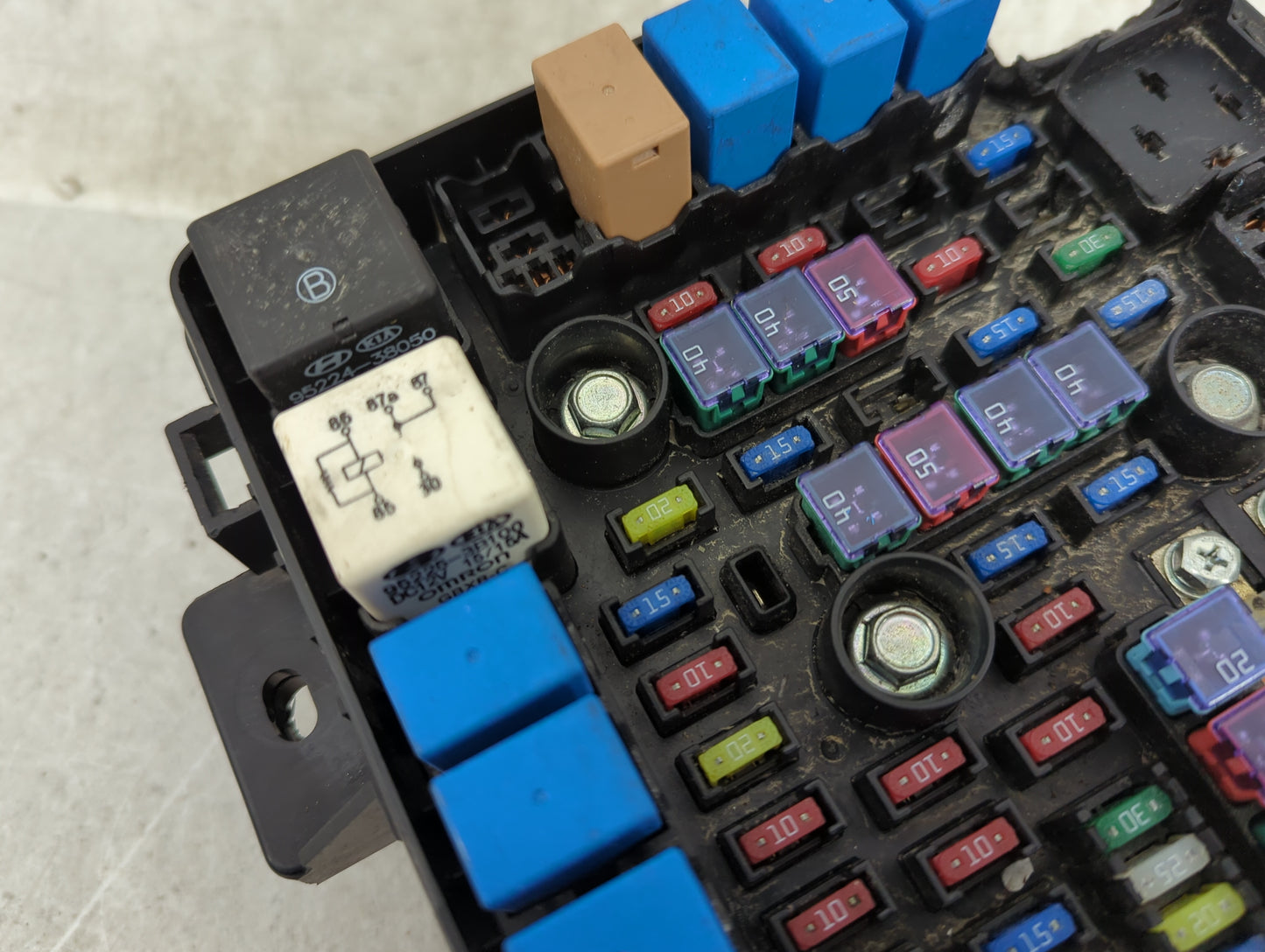 2010-2012 Hyundai Santa Fe Fusebox Fuse Box Panel Relay Module P/N:95224-29850 Fits Fits 2010 2011 2012 OEM Used Auto Parts 