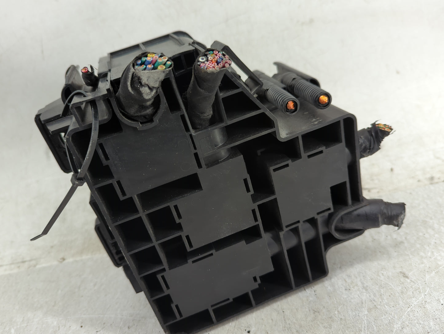 2010-2012 Hyundai Santa Fe Fusebox Fuse Box Panel Relay Module P/N:95224-29850 Fits Fits 2010 2011 2012 OEM Used Auto Parts 