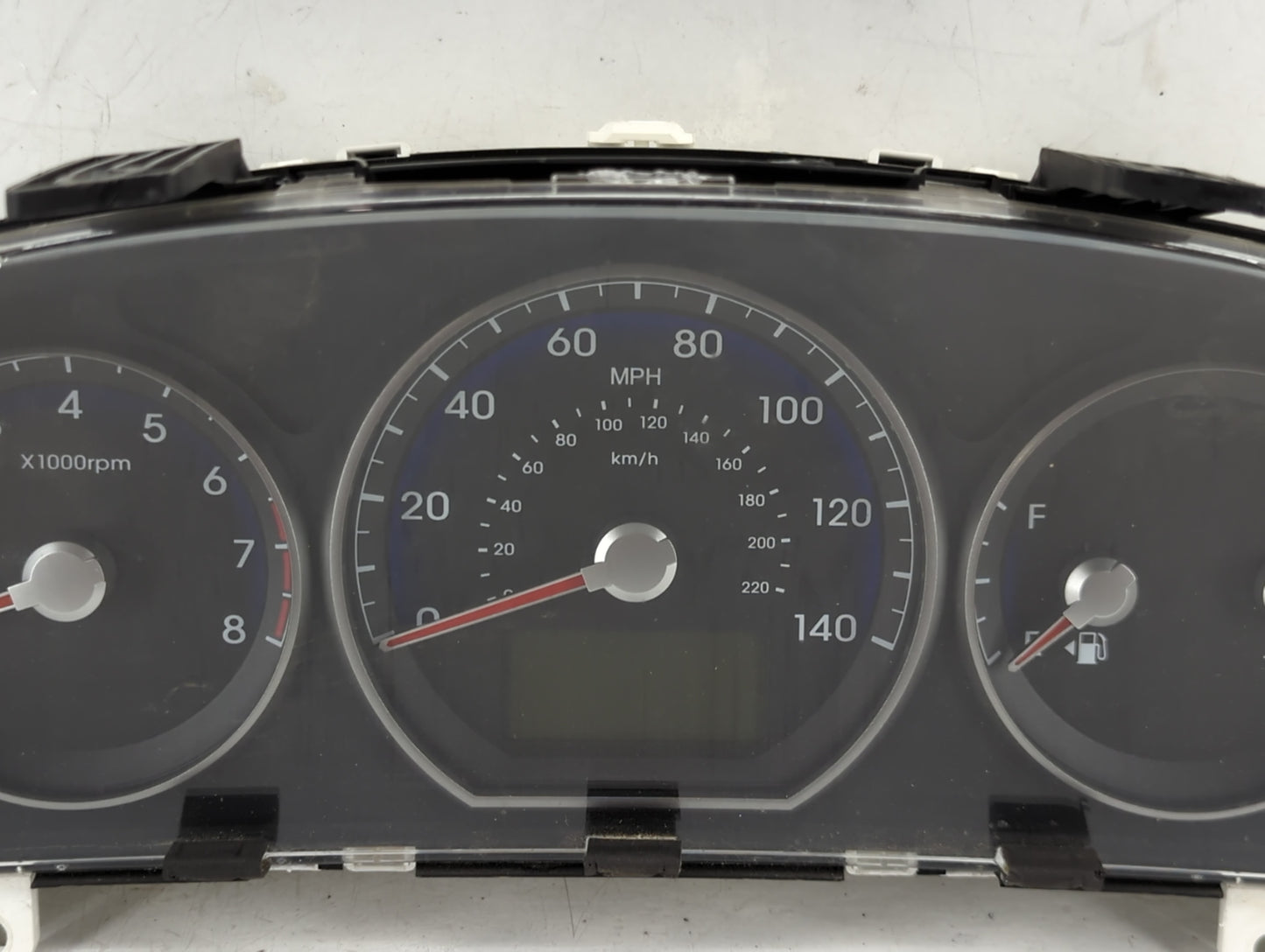 2010-2012 Hyundai Santa Fe Instrument Cluster Speedometer Gauges P/N:94011-0W031 P265W031 Miles:128K Fits Fits 2010 2011 201