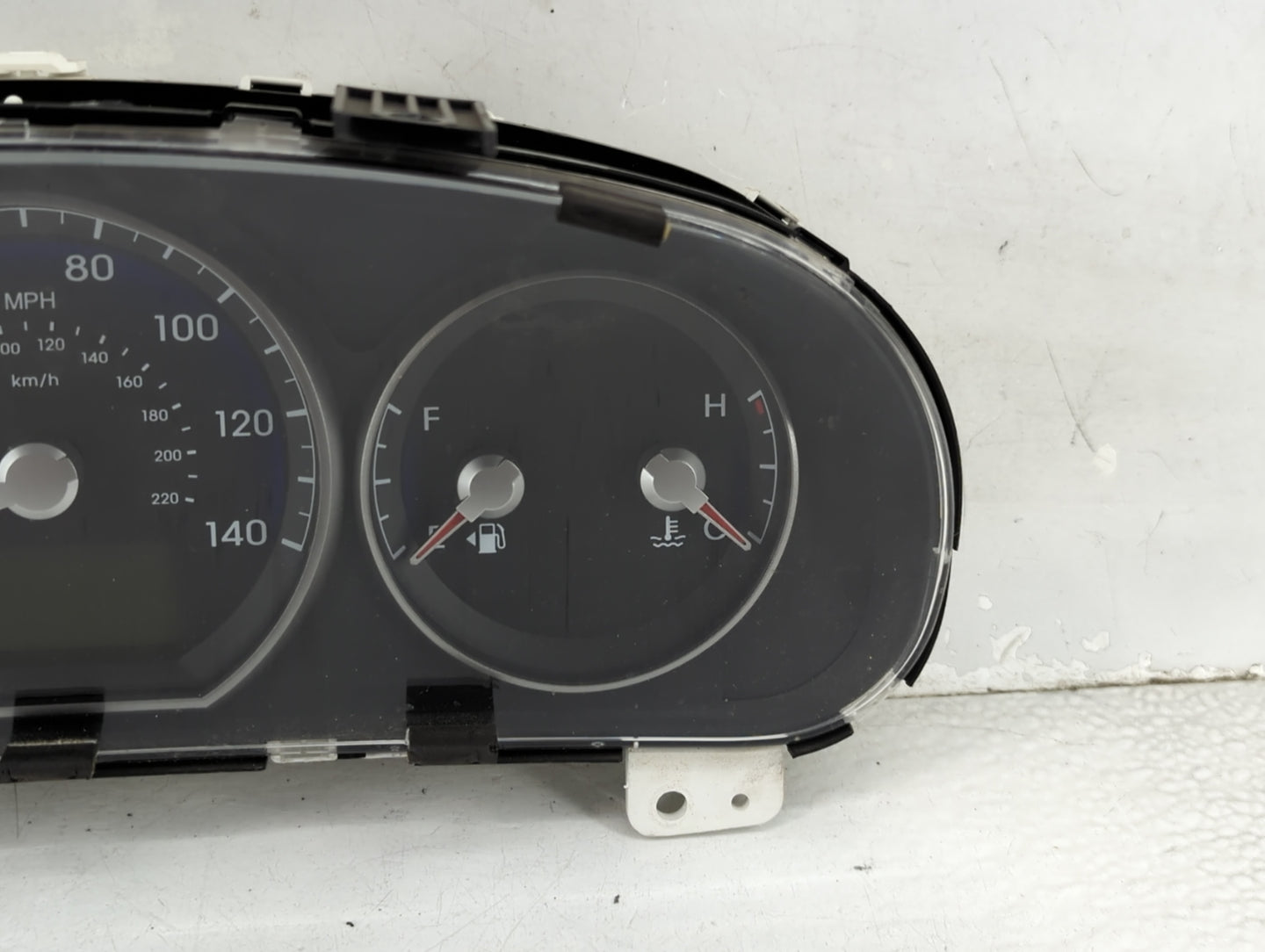 2010-2012 Hyundai Santa Fe Instrument Cluster Speedometer Gauges P/N:94011-0W031 P265W031 Miles:128K Fits Fits 2010 2011 201