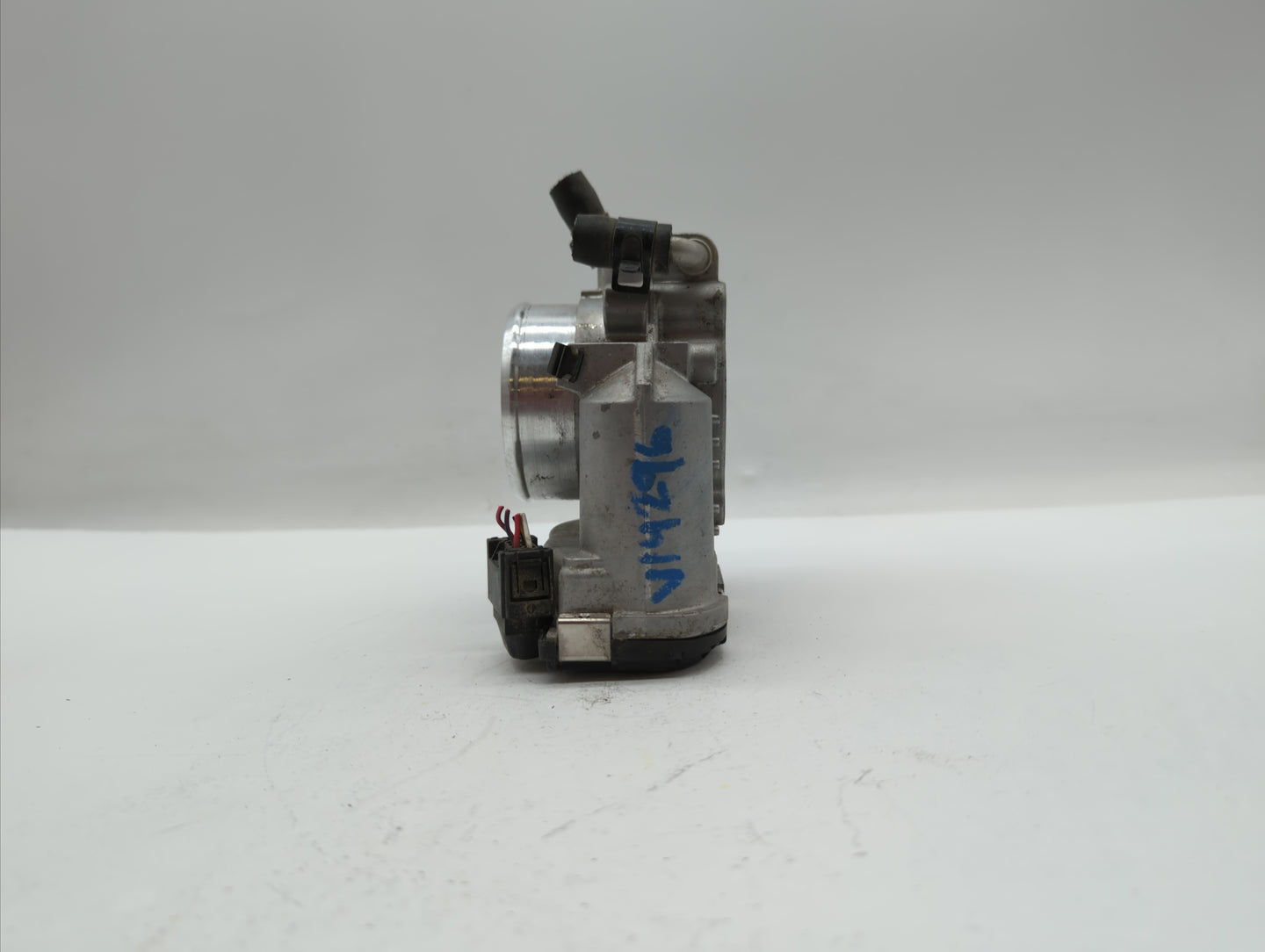 2010-2012 Hyundai Santa Fe Throttle Body P/N:35100-25400 35100-25200 Fits Fits 2006 2007 2008 2009 2010 2011 2012 2013 OEM U