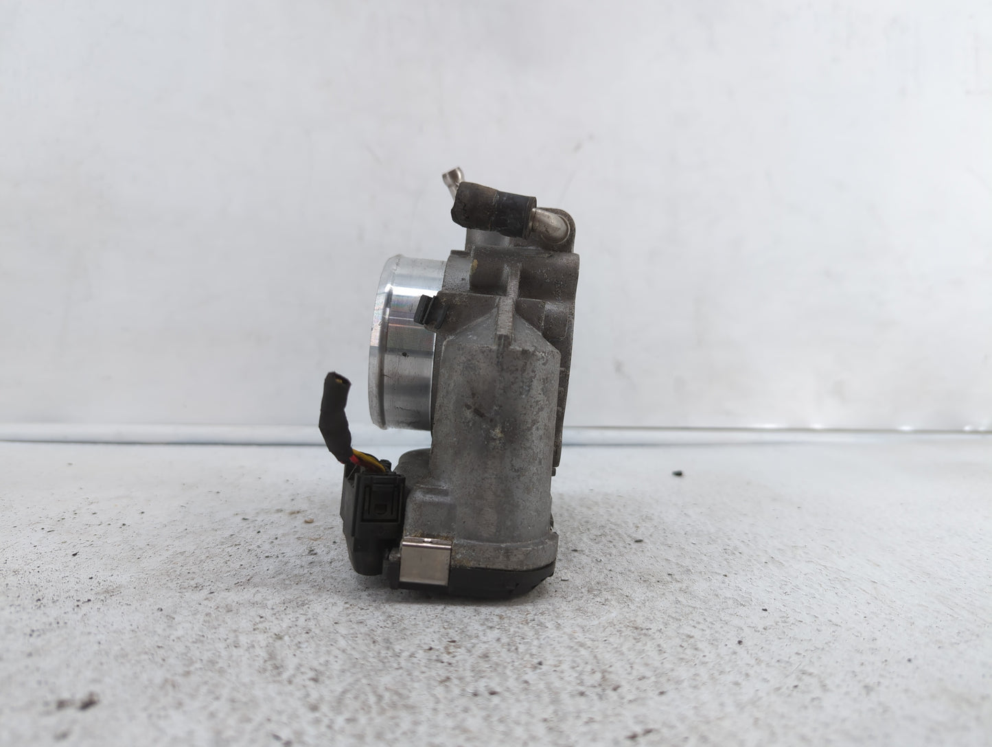 2010-2012 Hyundai Santa Fe Throttle Body P/N:35100-25400 35100-25200 Fits Fits 2006 2007 2008 2009 2010 2011 2012 2013 OEM U