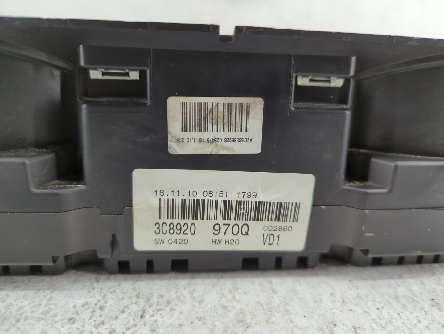 2010-2012 Hyundai Santa Fe Instrument Cluster Speedometer Gauges P/N:94011-0W130CA 94011-0W131 Fits Fits 2010 2011 2012 OEM 