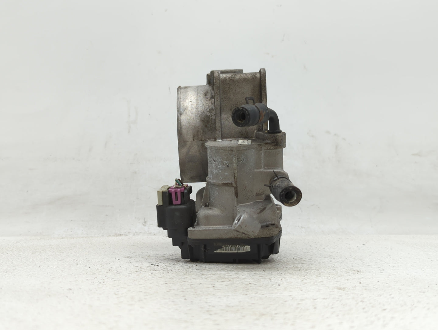 2010-2012 Hyundai Santa Fe Throttle Body P/N:28099075 35100-3C700 Fits Fits 2010 2011 2012 2013 2014 OEM Used Auto Parts - O